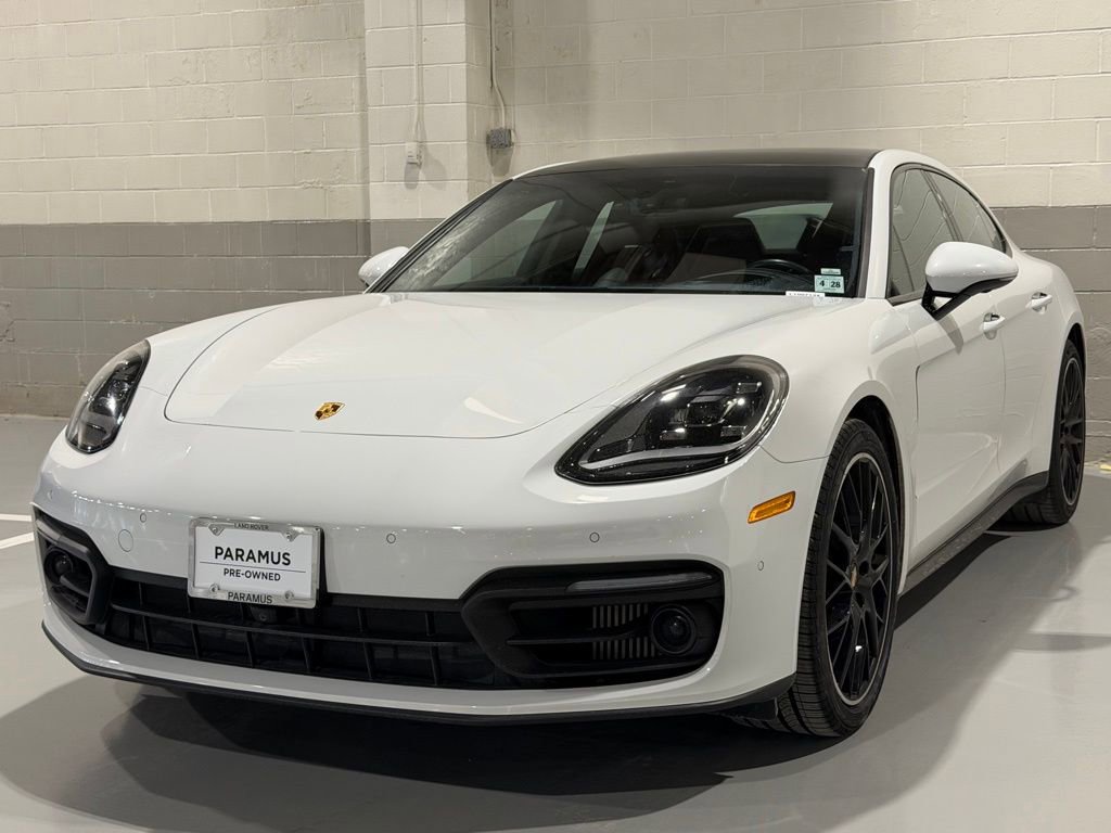 Used 2023 Porsche Panamera 4 Platinum Edition image 1