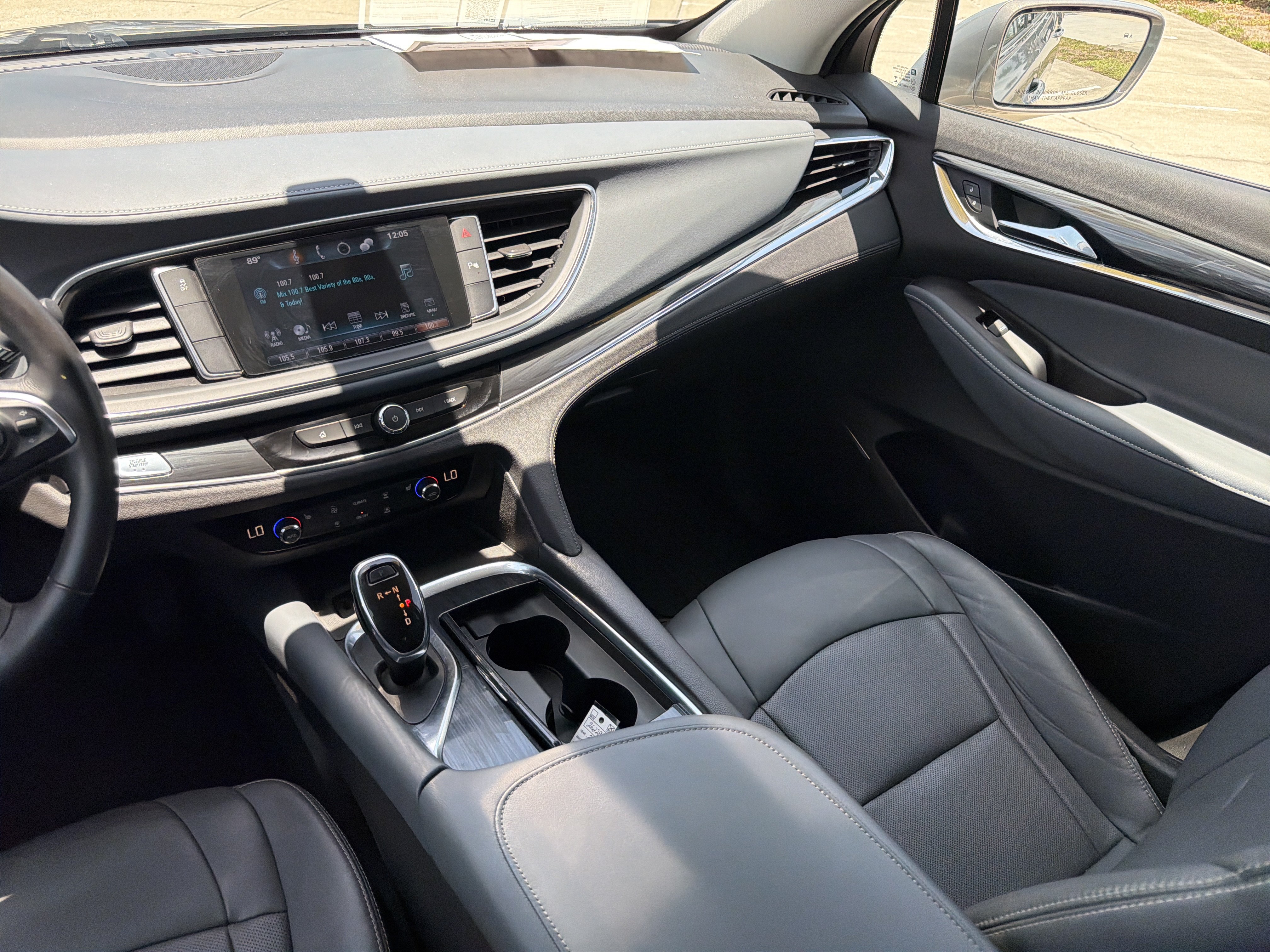 Used 2018 Buick Enclave Essence FWD image 17