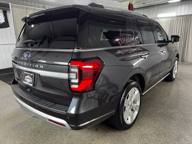 Used 2024 Ford Expedition Platinum image 4