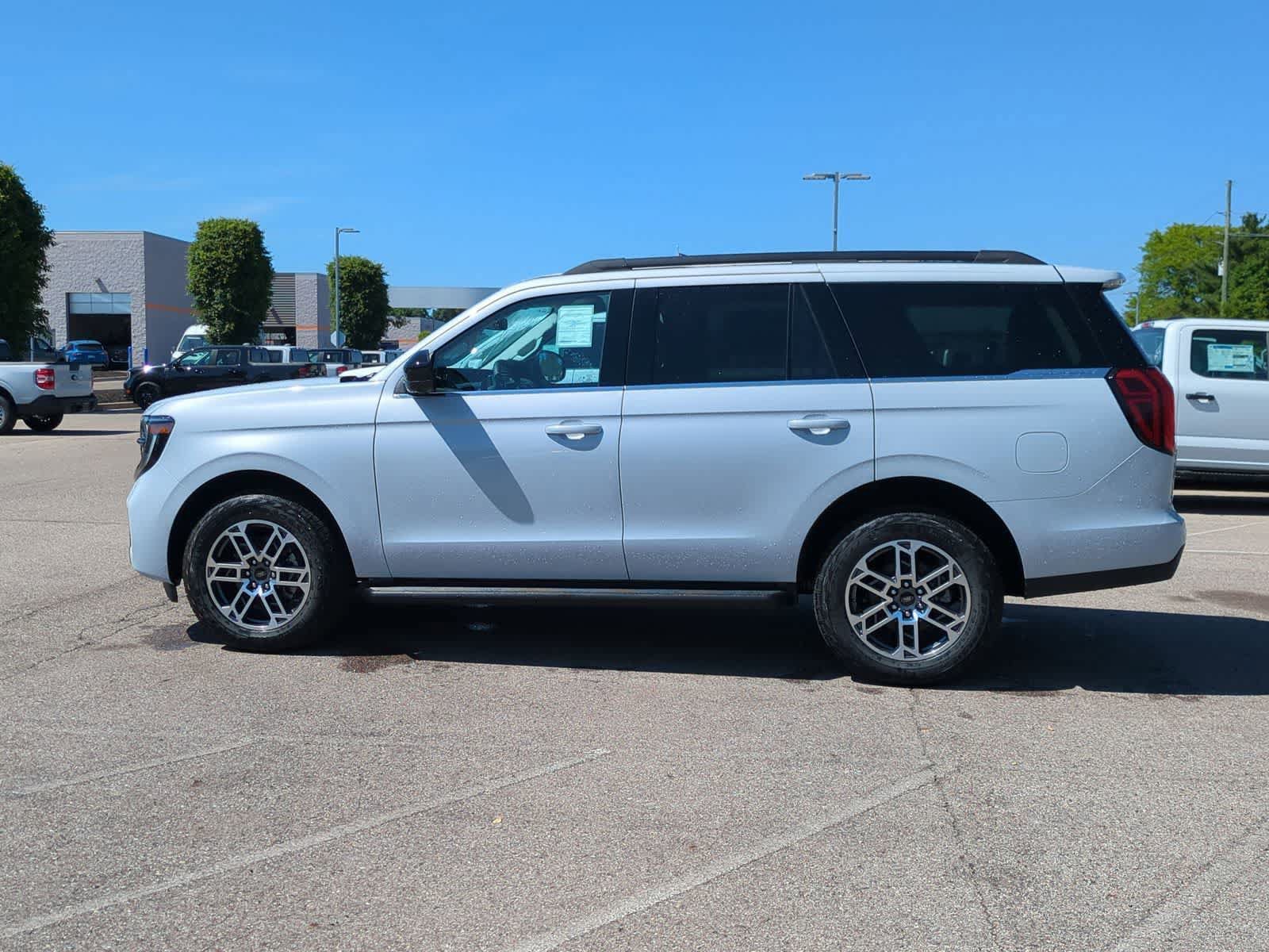 New 2026 Ford Expedition Active AWD/4WD image 5