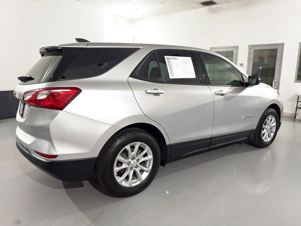 Used 2018 Chevrolet Equinox LS image 12