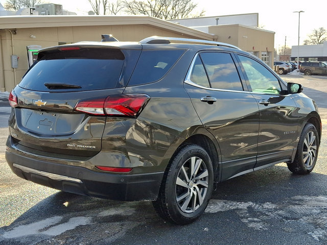 Used 2023 Chevrolet Equinox Premier image 4