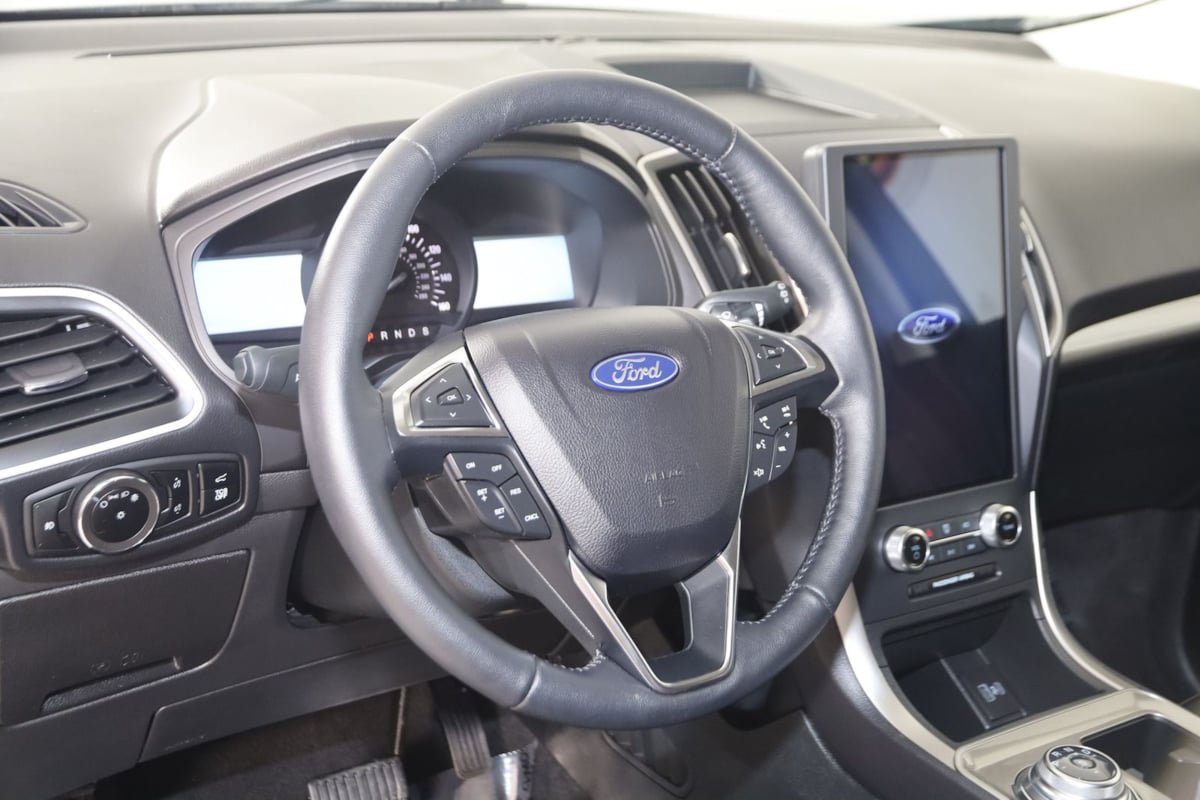 Used 2024 Ford Edge SEL w/ Convenience Package AWD/4WD image 6