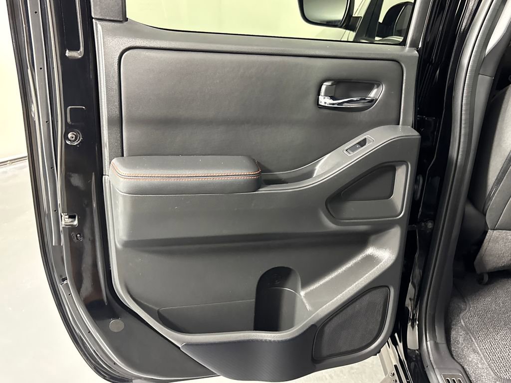 Used 2023 Nissan Frontier PRO-4X w/ Technology Package image 28