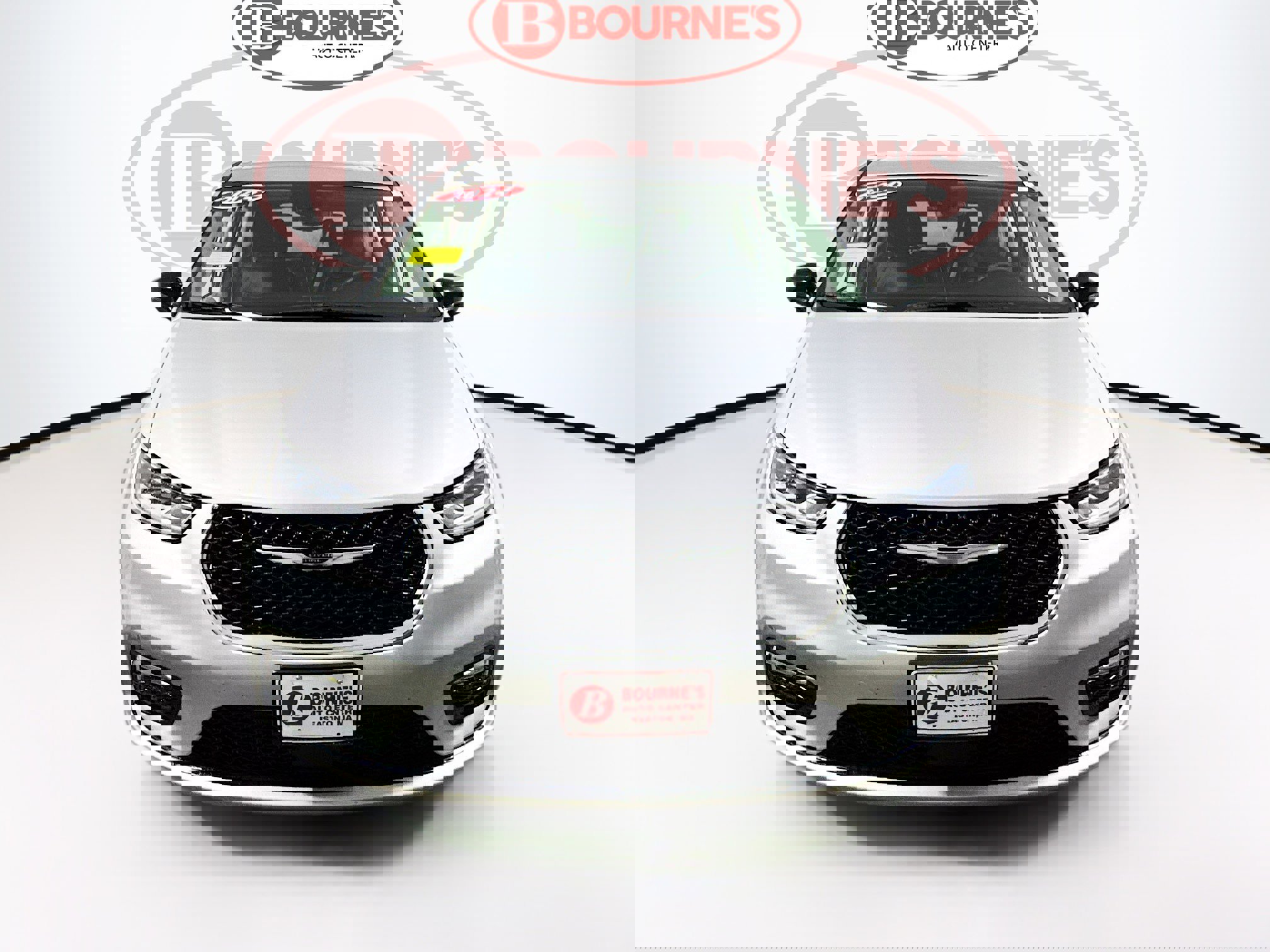 Used 2024 Chrysler Pacifica Touring-L image 6