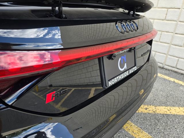 Used 2024 Audi RS e-tron GT w/ Carbon Performance Package AWD/4WD image 42