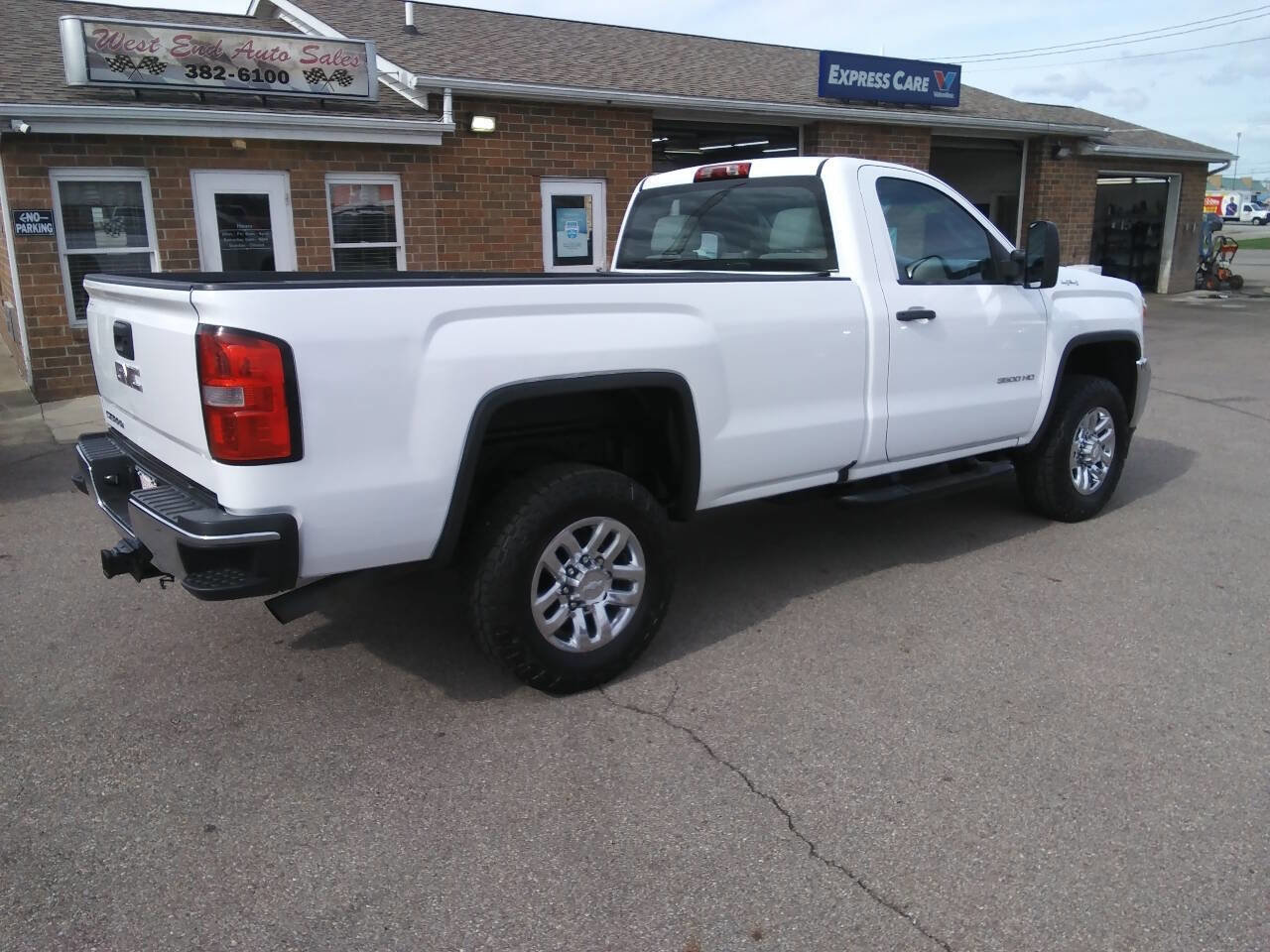 Used 2016 GMC Sierra 3500 4x4 Regular Cab w/ Snow Plow Prep Package image 6