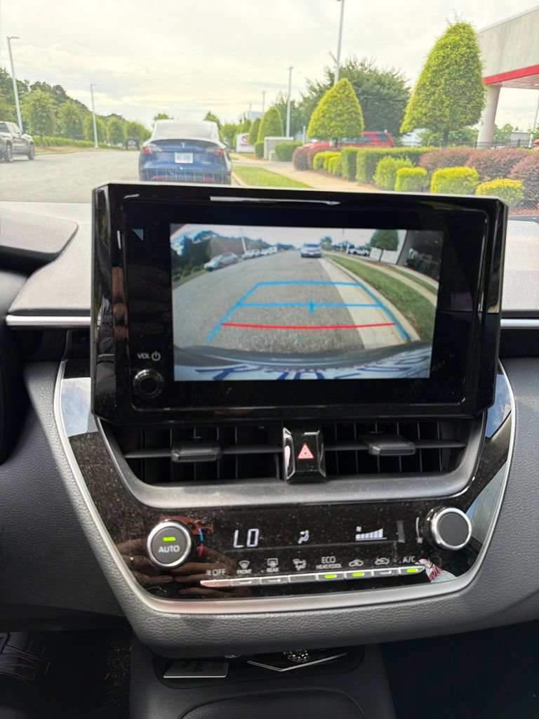 Used 2023 Toyota Corolla LE FWD image 13
