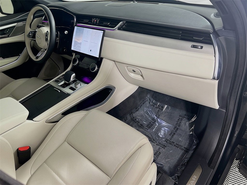 Used 2025 Jaguar F-PACE R-Dynamic S image 31