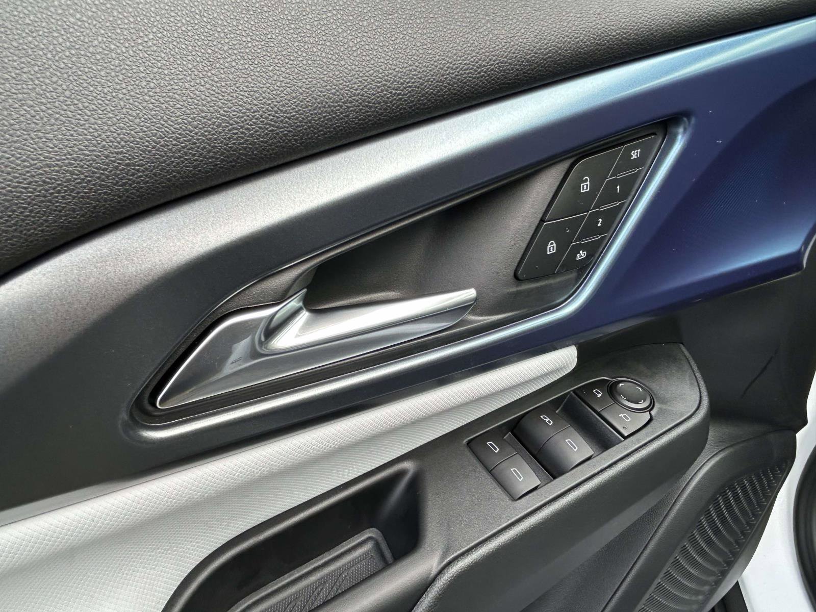 New 2026 Chevrolet Equinox EV LT image 20