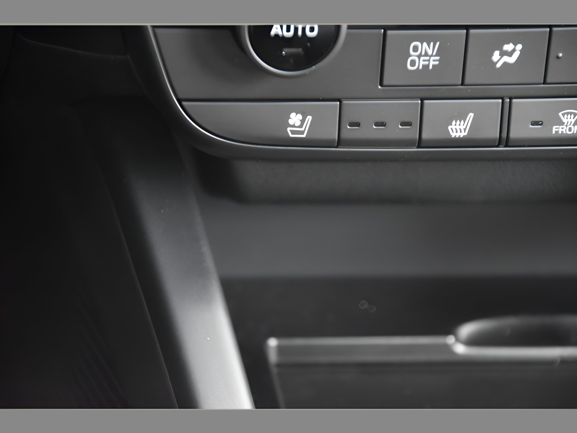 Certified 2026 Subaru Outback Touring XT AWD/4WD image 37