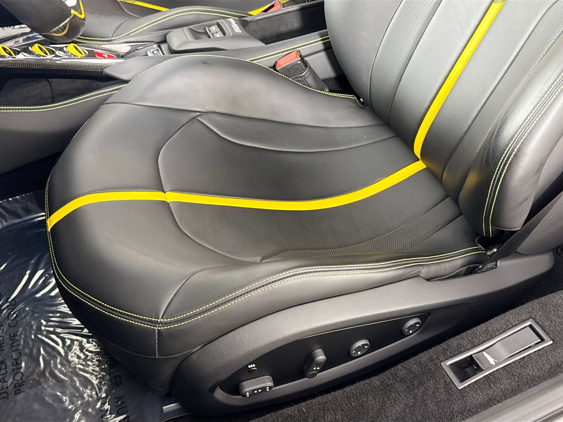 Certified 2021 Ferrari F8 Tributo RWD image 18