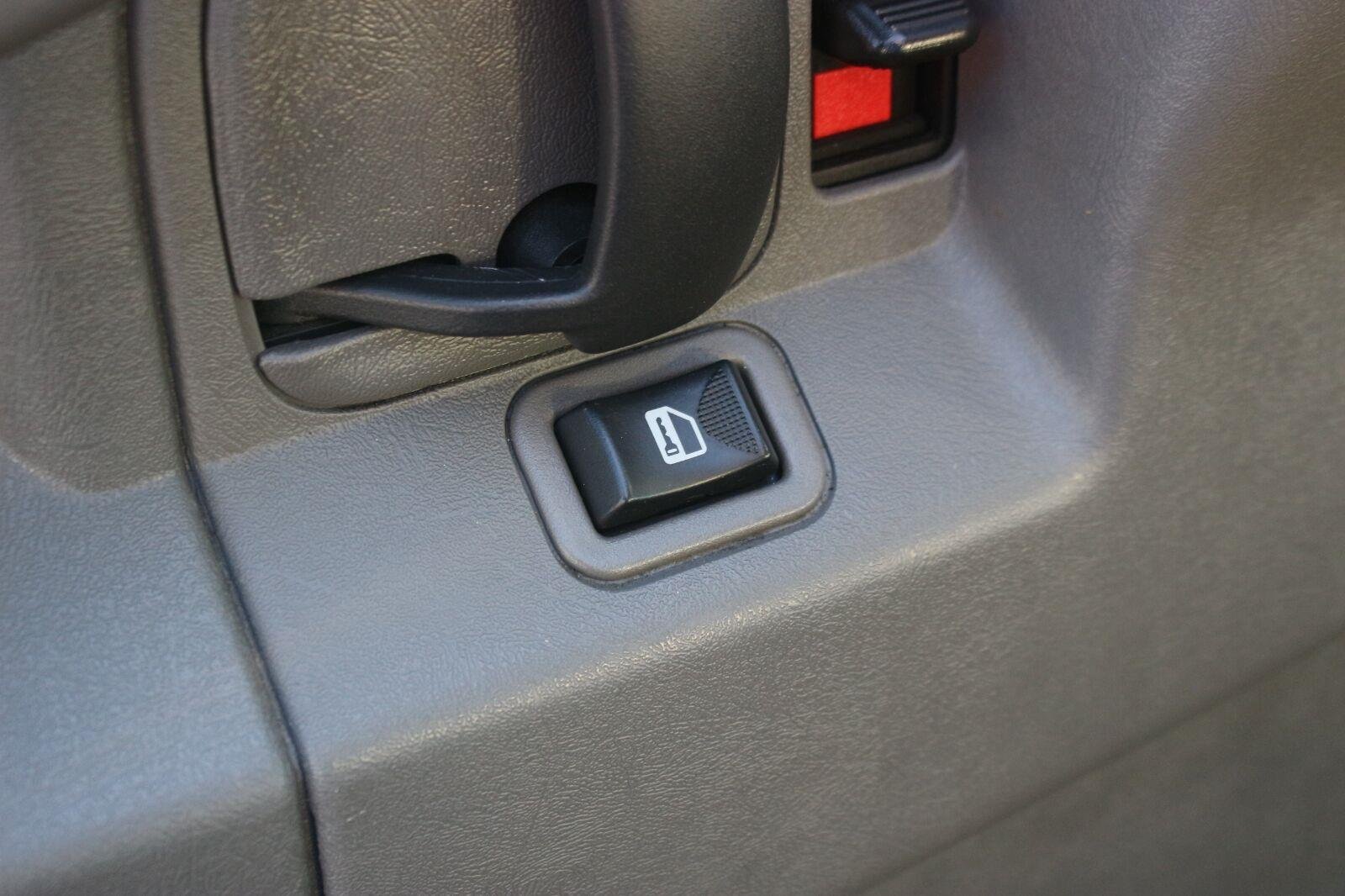 Used 2021 Chevrolet Express 2500 Extended w/ Driver Convenience Package RWD image 15