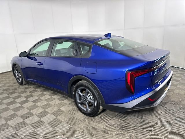 Used 2025 Kia K4 LXS image 5