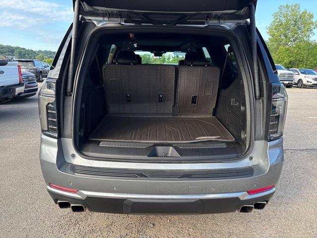 Used 2025 Chevrolet Suburban High Country AWD/4WD image 25