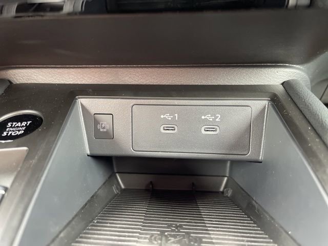 New 2025 Nissan Kicks SR image 24