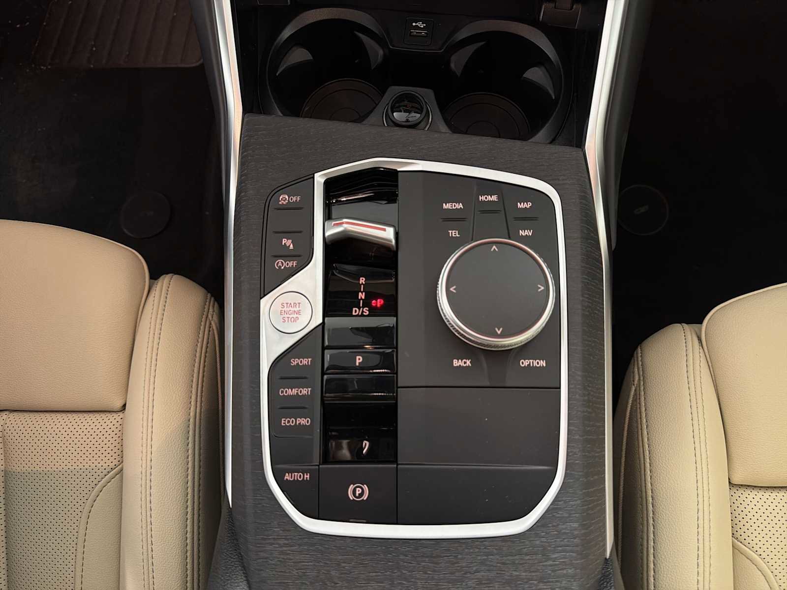 New 2026 BMW 330i xDrive Sedan w/ Convenience Package image 17