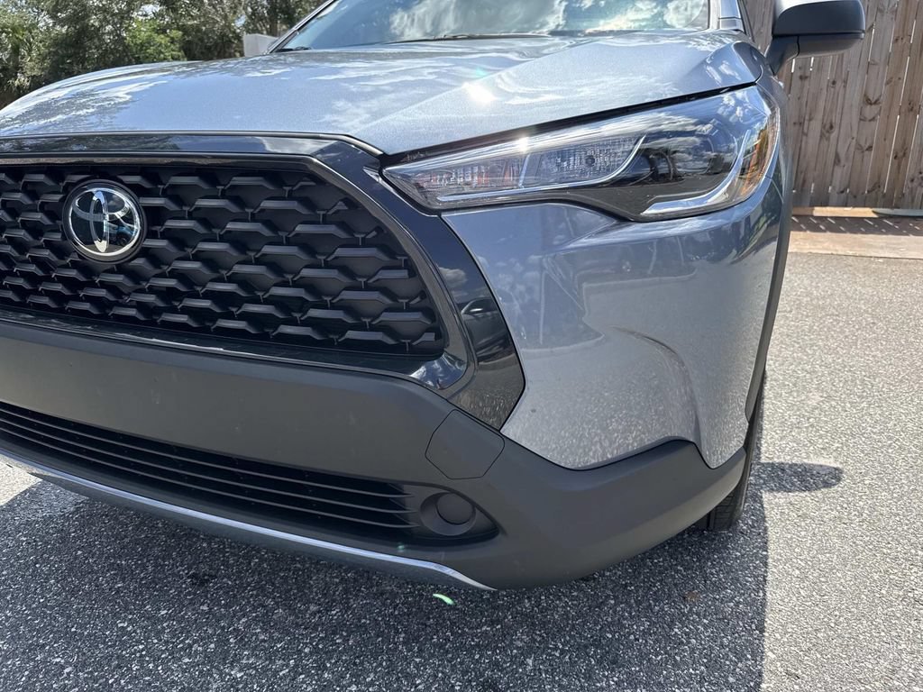 Used 2023 Toyota Corolla Cross L FWD image 9