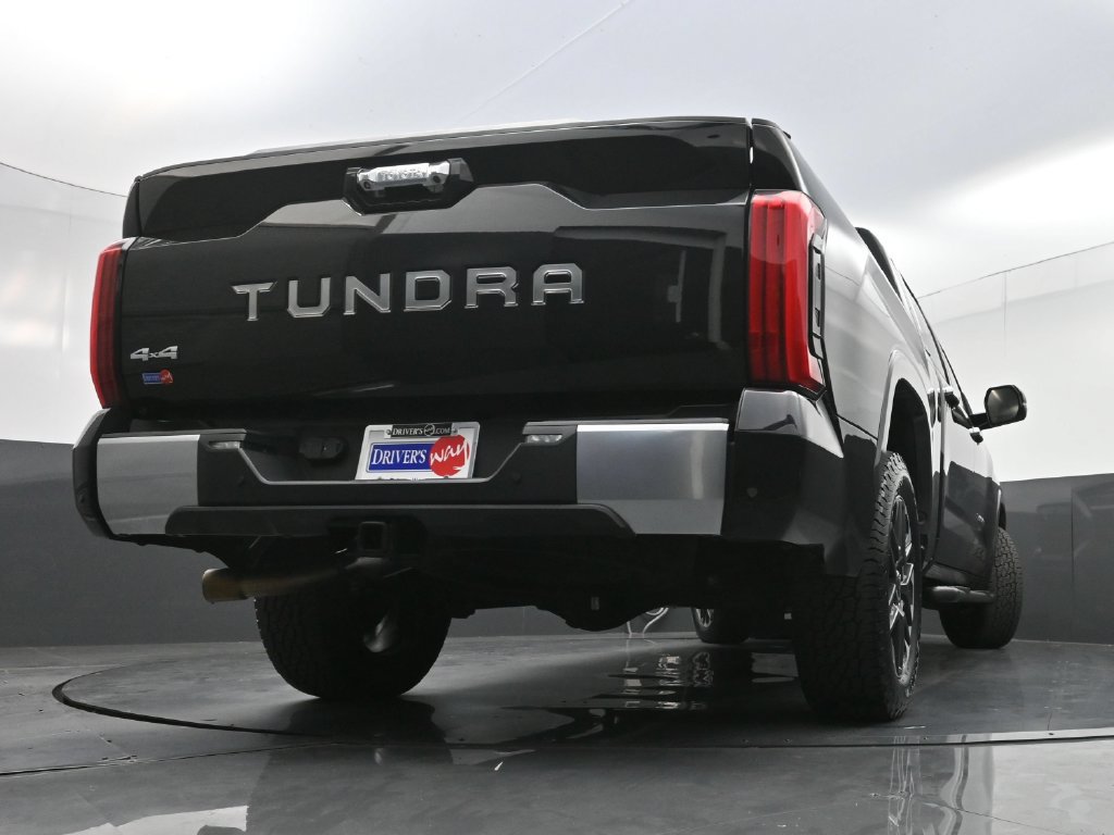 Used 2024 Toyota Tundra Limited w/ Power Package AWD/4WD image 33