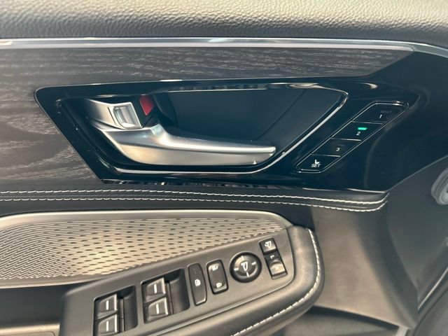 Used 2024 Acura MDX SH-AWD w/ Advance Package image 10