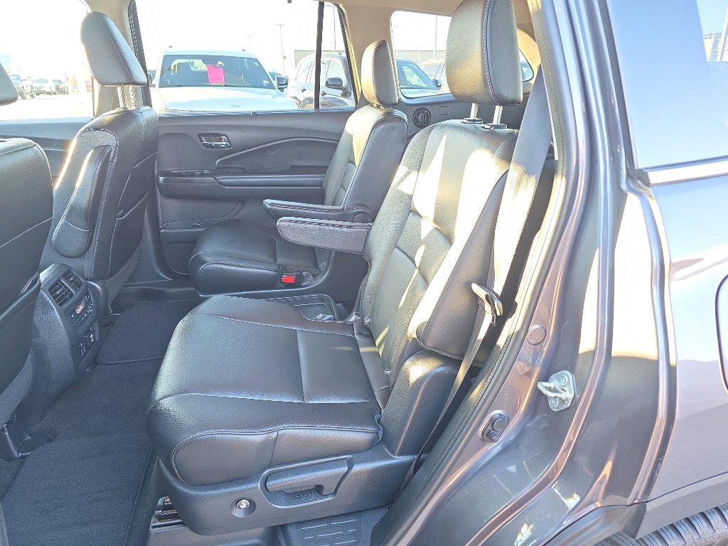 Used 2021 Honda Pilot Touring image 19