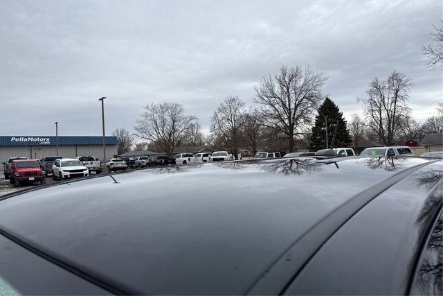 Used 2018 Chevrolet Colorado LT w/ Redline Special Edition image 11