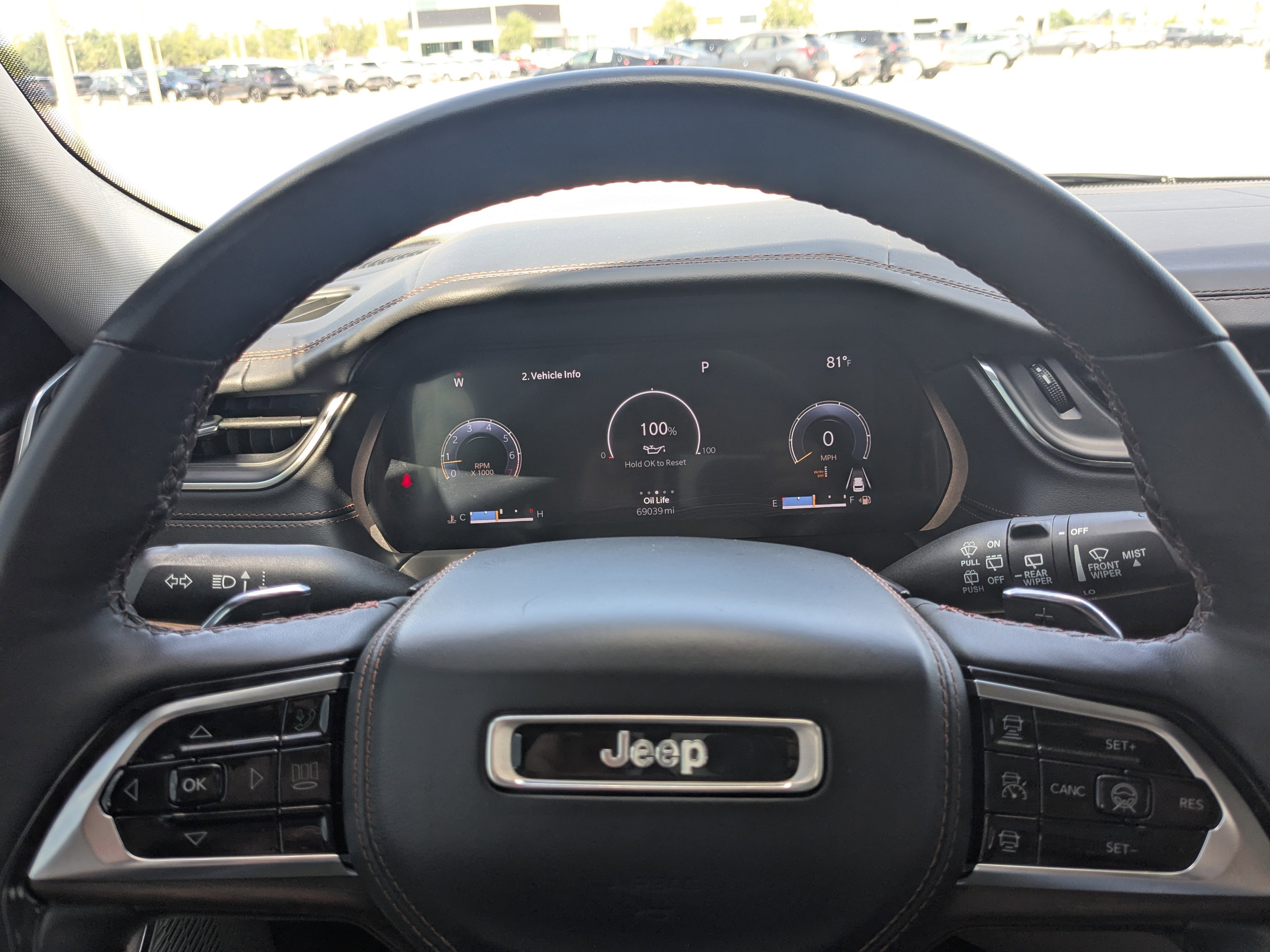 Used 2023 Jeep Grand Cherokee L Summit w/ Luxury Tech Group V AWD/4WD image 38