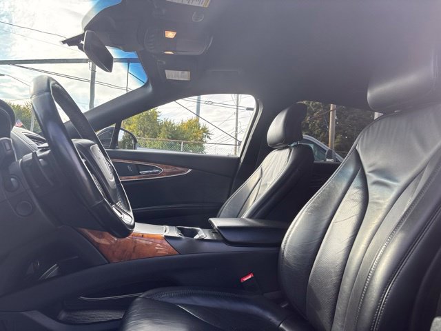 Certified 2019 Lincoln Nautilus Select AWD/4WD image 2
