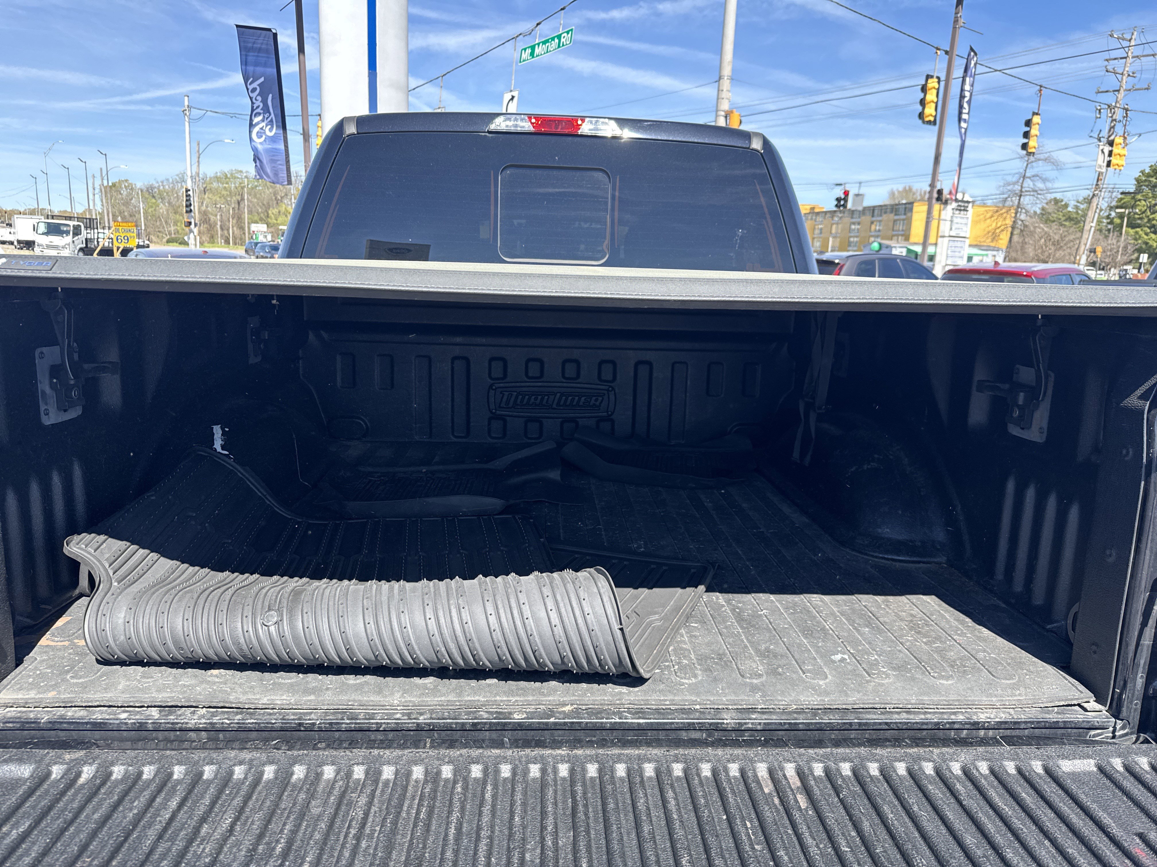 Used 2019 Ford F150 XLT w/ Equipment Group 302A Luxury AWD/4WD image 13