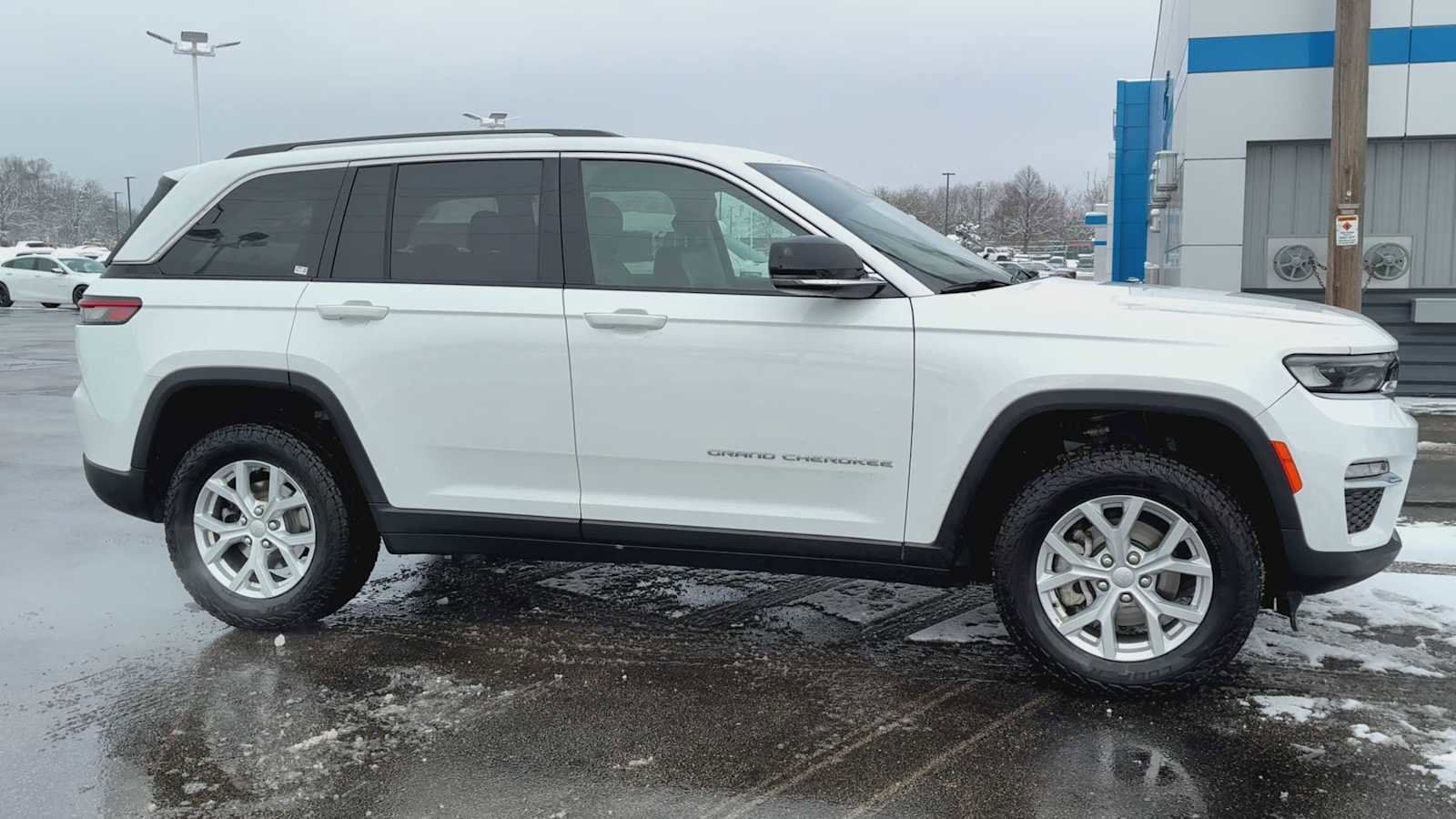 Used 2023 Jeep Grand Cherokee Limited image 9