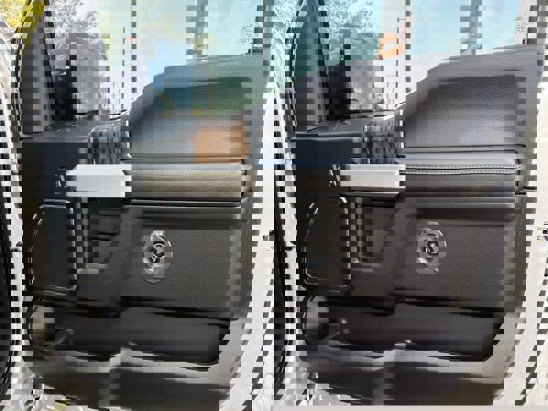 Used 2018 Ford F150 Lariat w/ Equipment Group 502A Luxury image 22