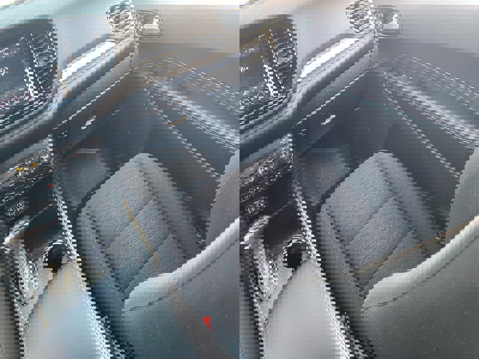 Used 2021 Dodge Durango SXT image 17