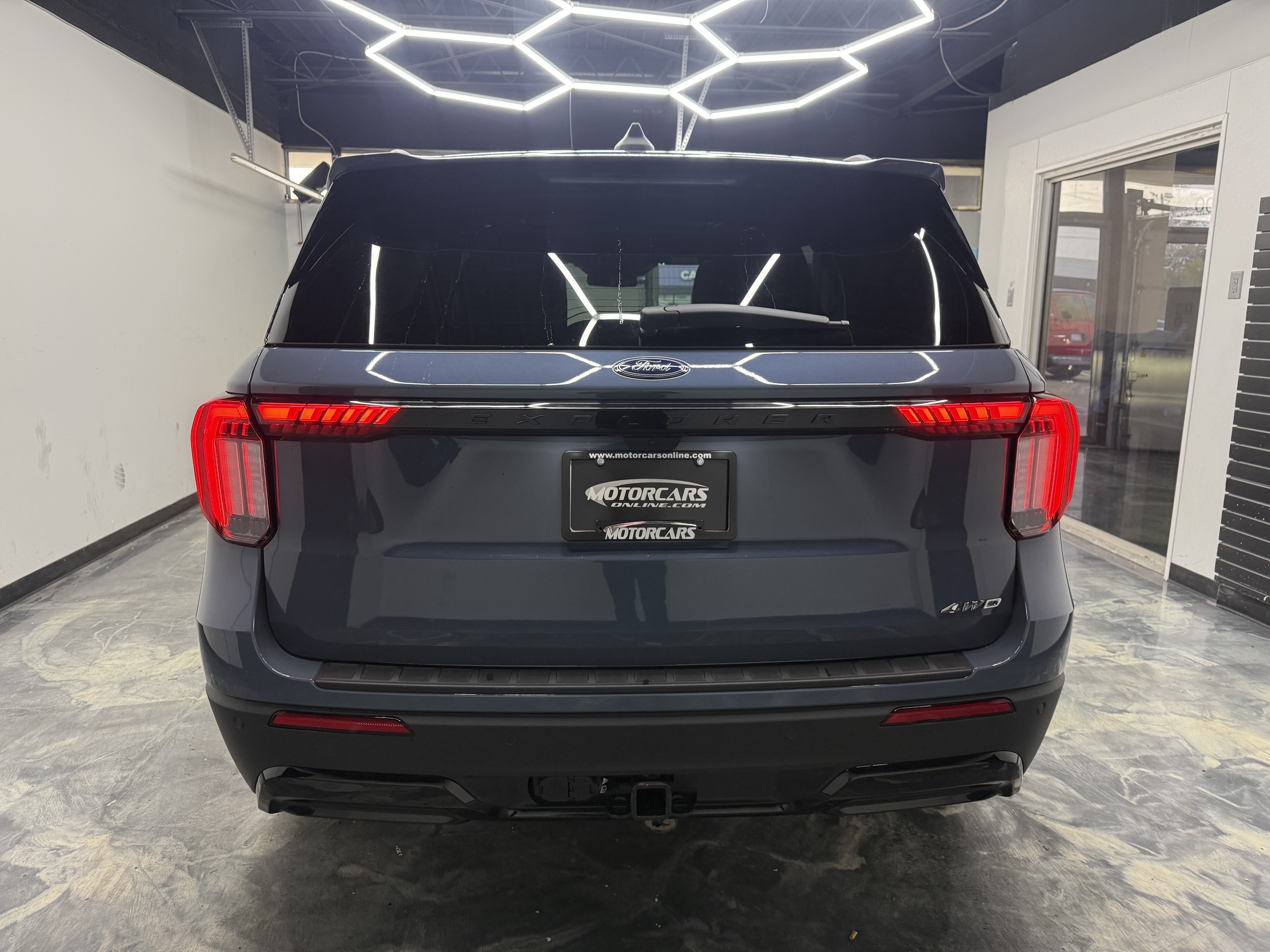Used 2026 Ford Explorer ST-Line w/ ST-Line Street Pack AWD/4WD image 4