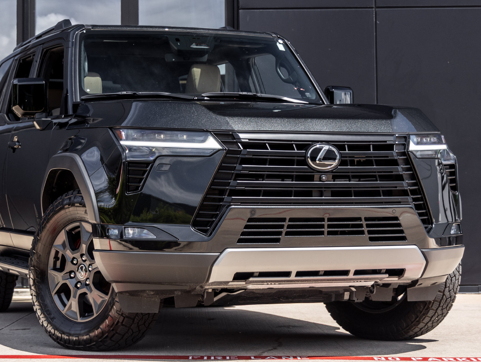 Used 2024 Lexus GX 550 AWD/4WD image 5