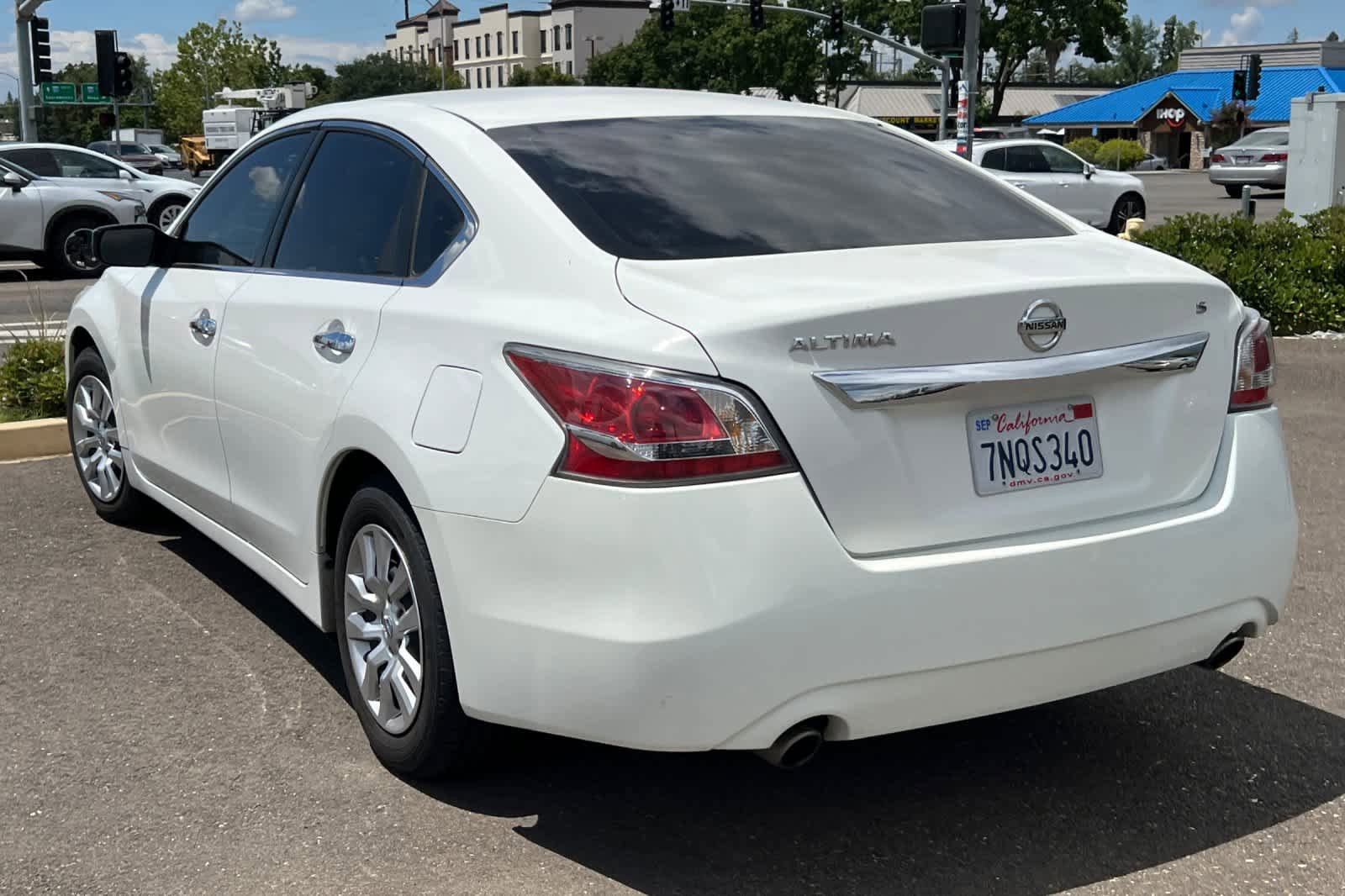 Used 2015 Nissan Altima 2.5 S FWD image 6