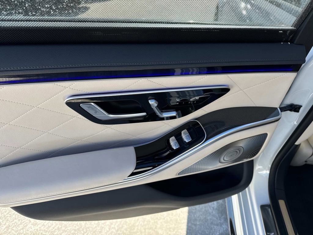 New 2025 Mercedes-Benz S 580 4MATIC Sedan image 12