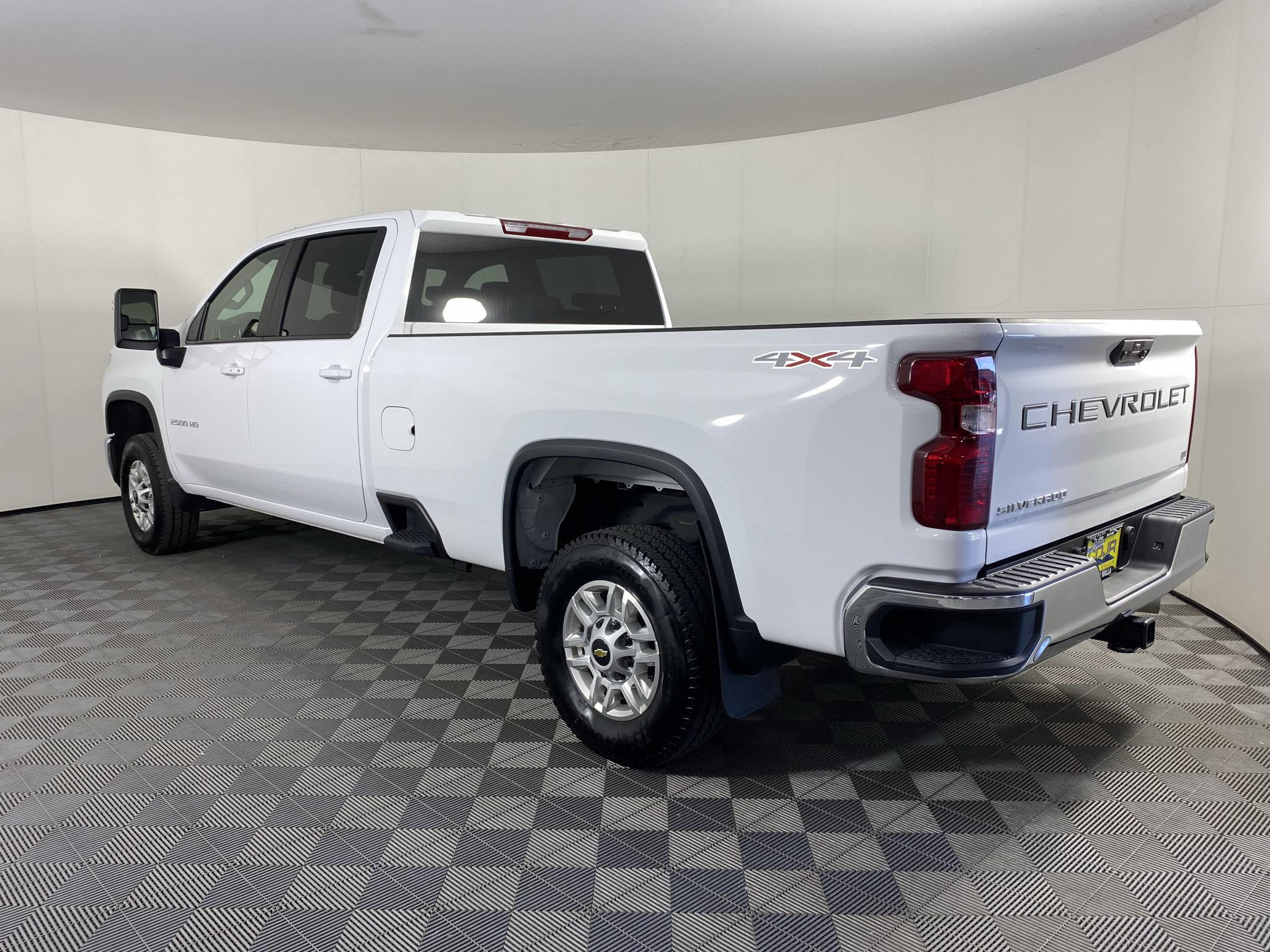 Used 2026 Chevrolet Silverado 2500 LT AWD/4WD image 9