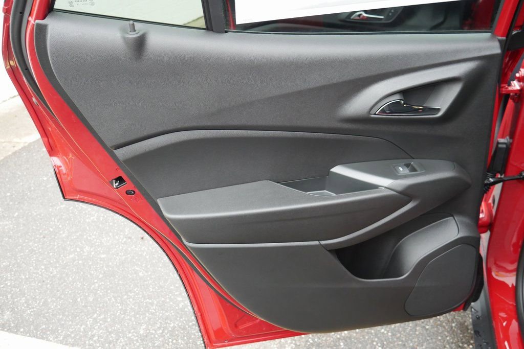 New 2026 Chevrolet Trax RS w/ Driver Confidence Package image 30