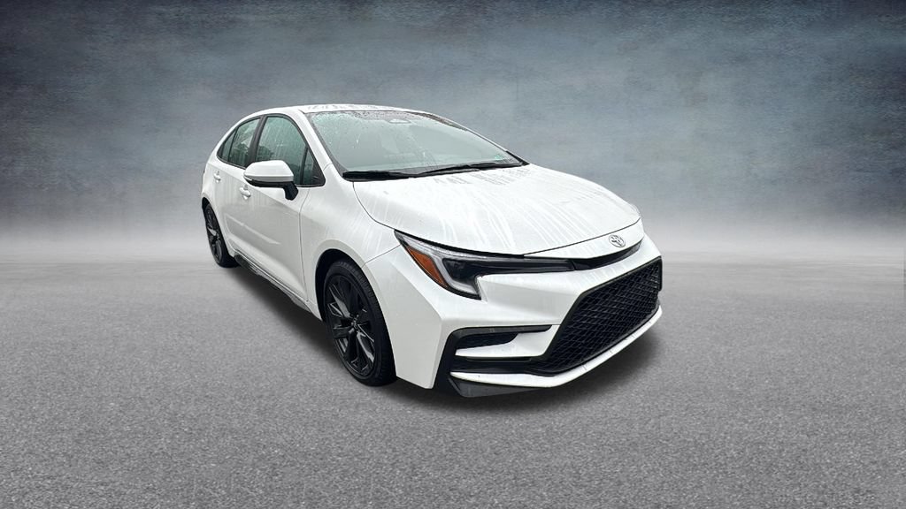 Used 2025 Toyota Corolla SE FWD image 2