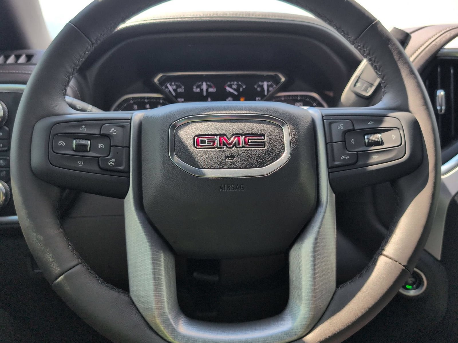Used 2022 GMC Sierra 1500 SLT w/ SLT Premium Plus Package AWD/4WD image 12