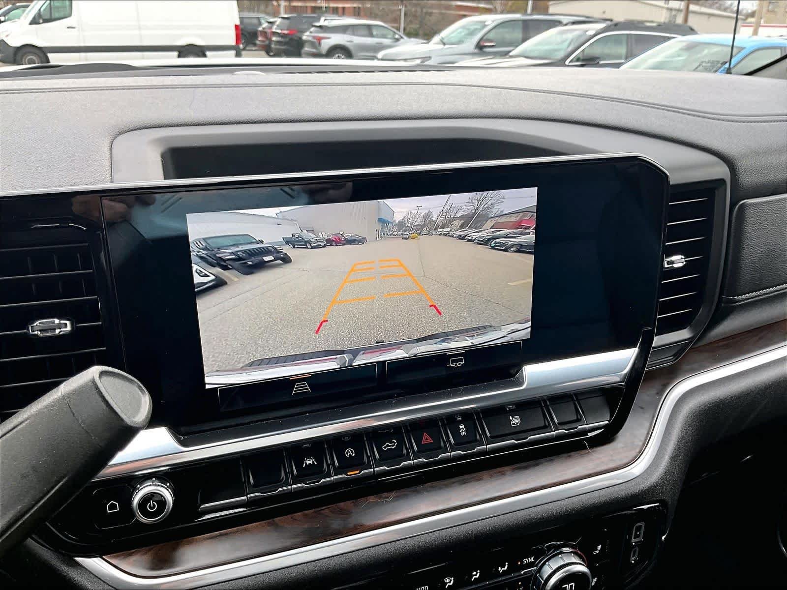 Used 2025 GMC Sierra 1500 SLT AWD/4WD image 19