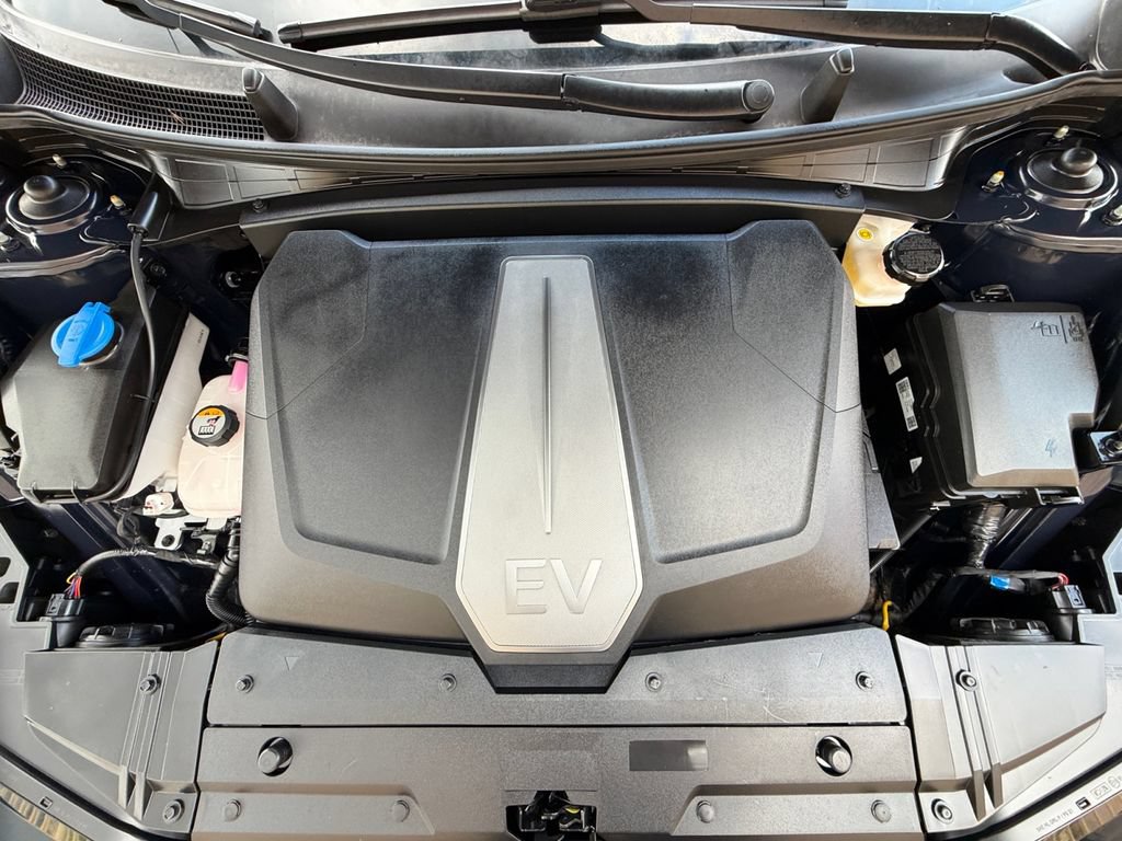 Used 2023 Kia EV6 Wind RWD image 9