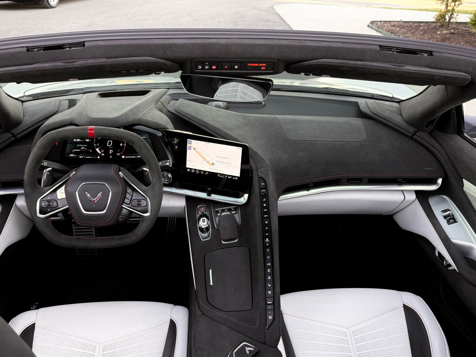 Used 2023 Chevrolet Corvette Stingray Premium Conv w/ Z51 Performance Package image 2