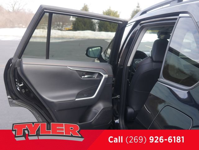Used 2024 Toyota RAV4 Adventure AWD/4WD image 18