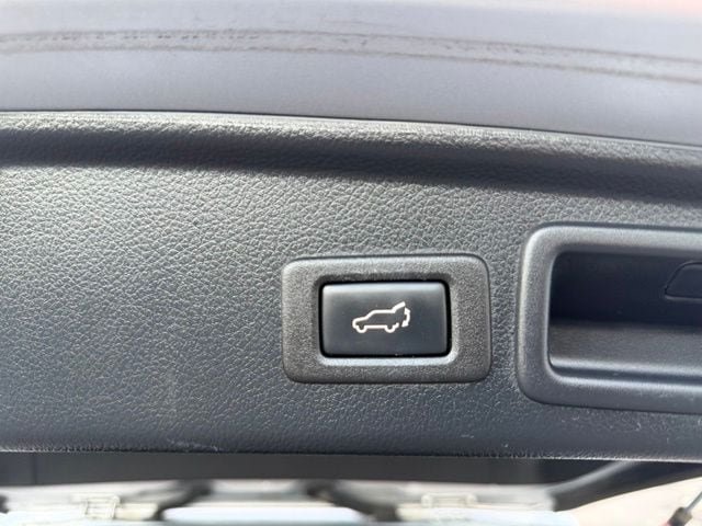 Used 2017 Subaru Forester 2.5i Limited AWD/4WD image 26