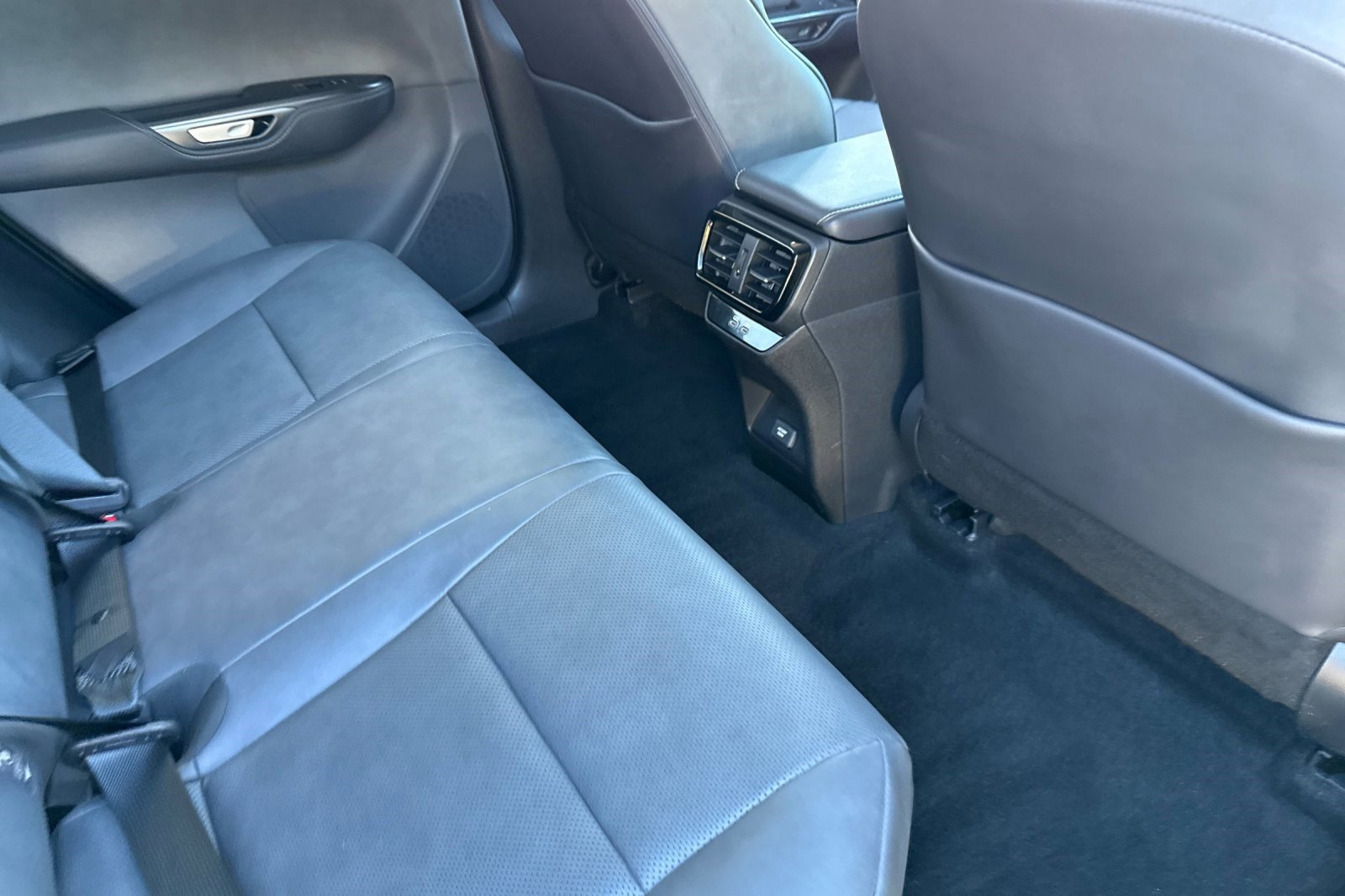 Used 2023 Lexus RZ 450e Premium w/ Technology Package image 29