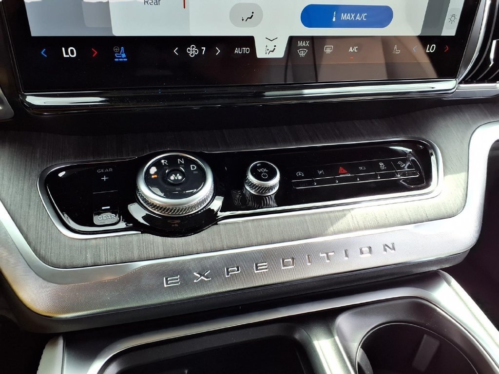 New 2026 Ford Expedition Max Platinum AWD/4WD image 14