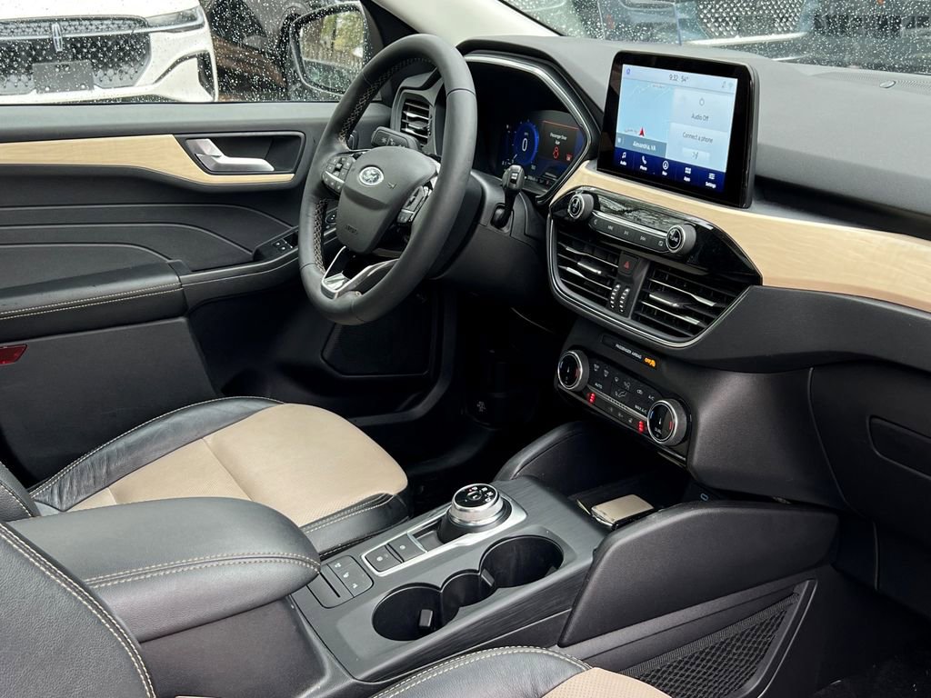 Used 2022 Ford Escape Titanium w/ Titanium Elite Package image 14