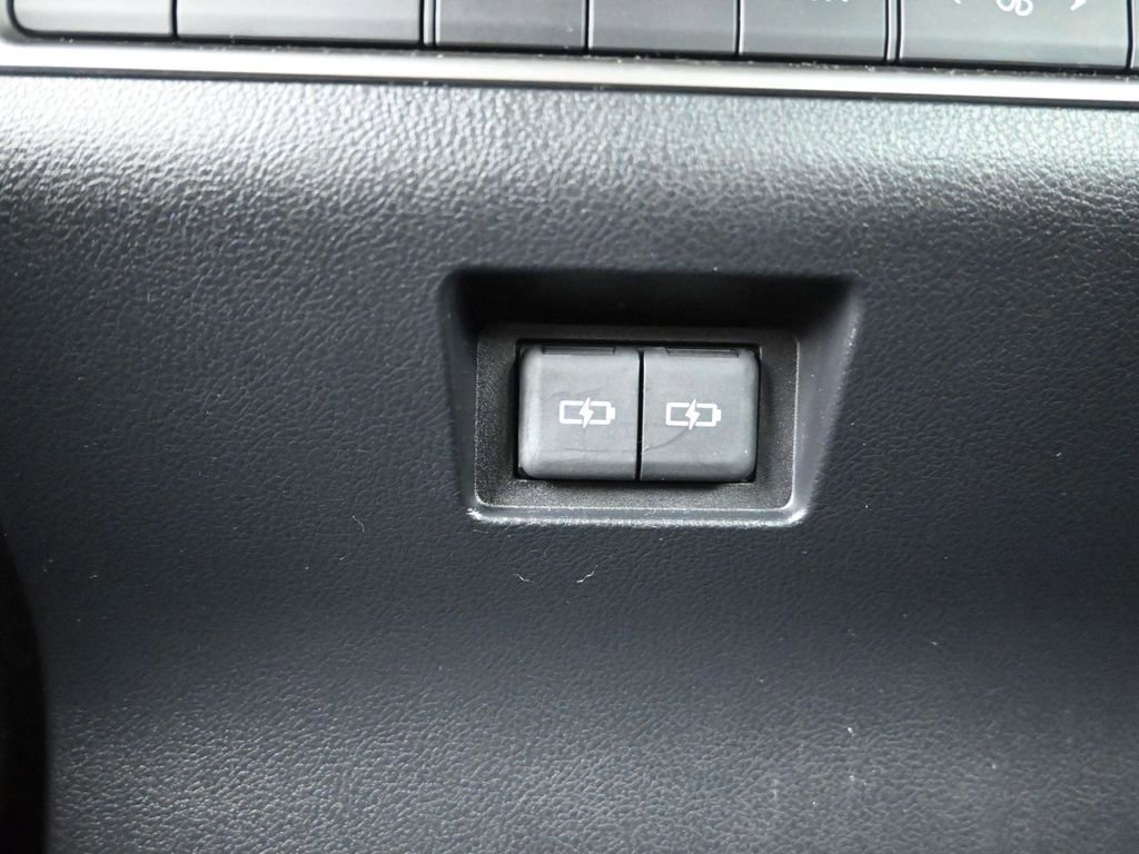 Used 2024 Lexus GX 550 w/ Cold Area Package AWD/4WD image 22