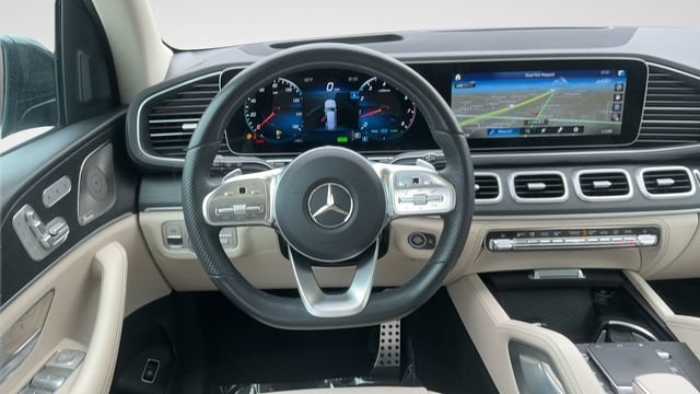 Used 2023 Mercedes-Benz GLS 450 4MATIC image 10